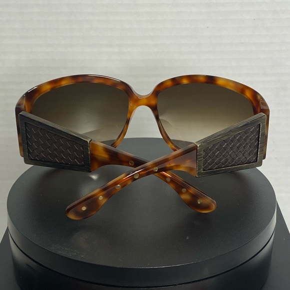 Bottega Veneta Sunglasses, Havana Brown. - Picture 3 of 7